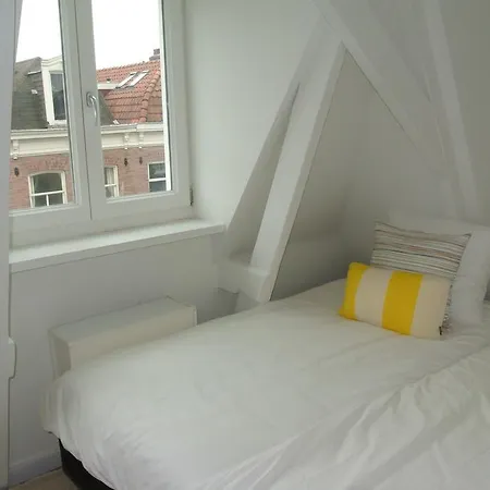 Van Gogh Apartment