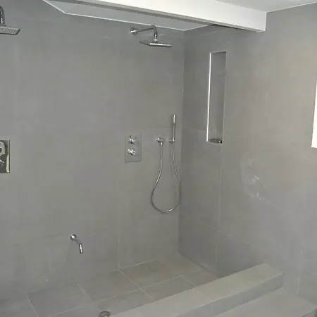 Apartment Van Gogh *